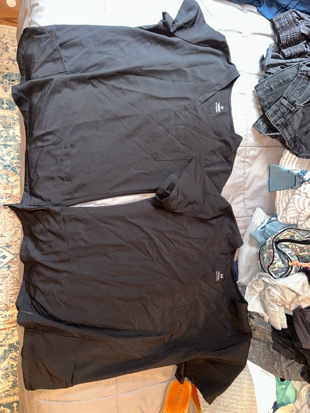 Women’s scrub tops V-Neck Pocket Shirt - 2-Pack